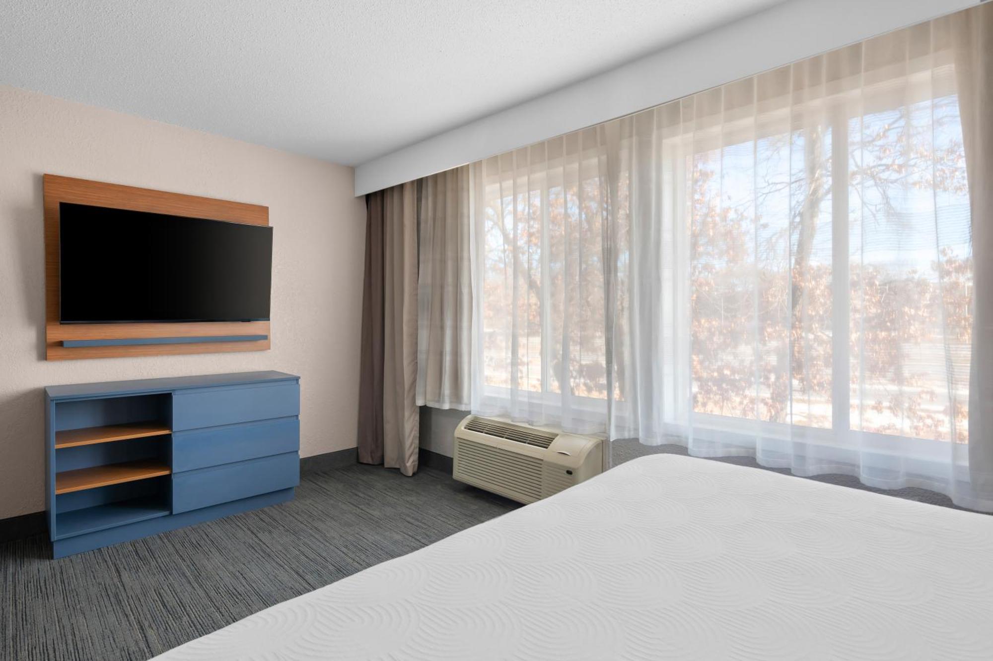 Country Inn & Suites By Radisson, Coon Rapids, Mn Exterior photo